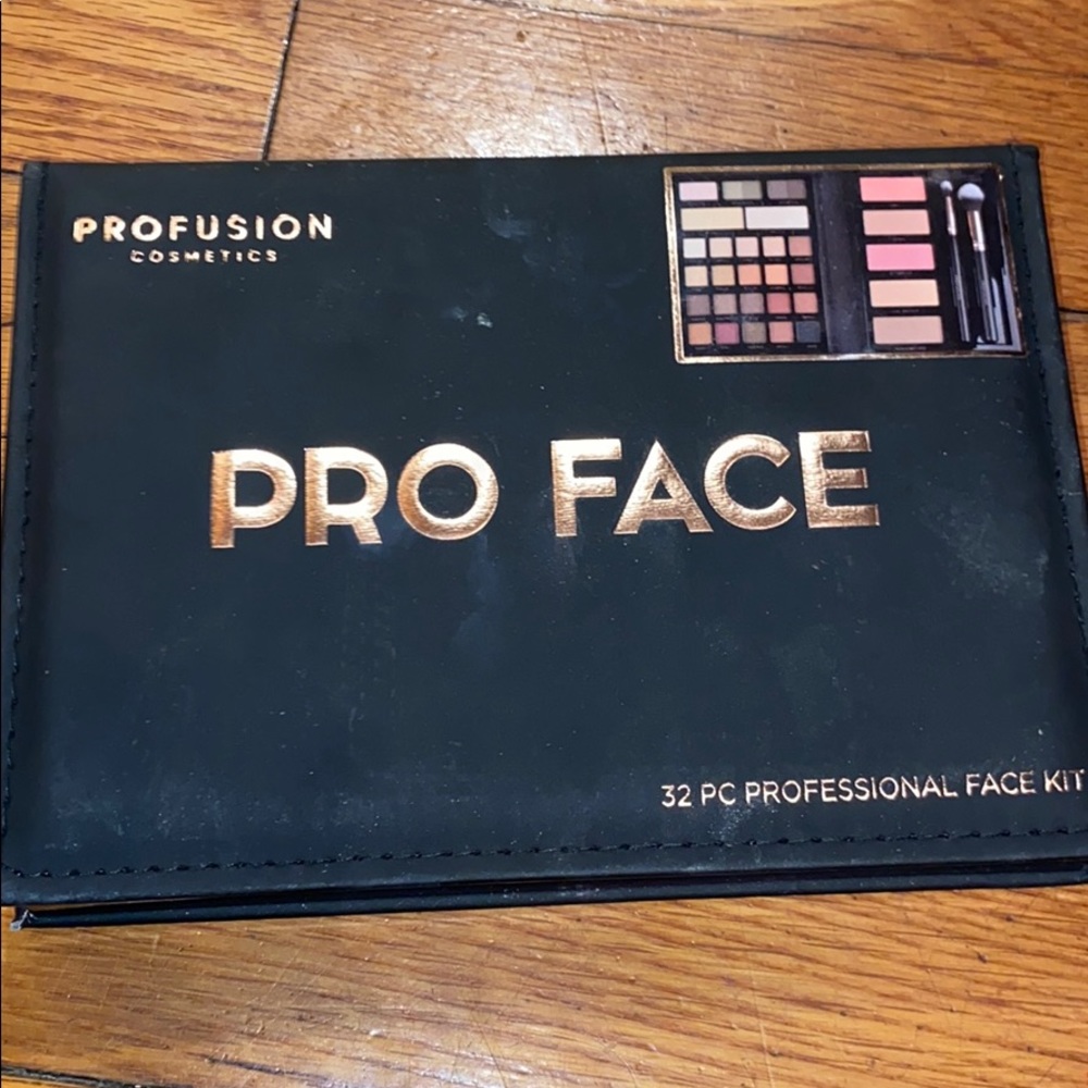 Proface makeup kit